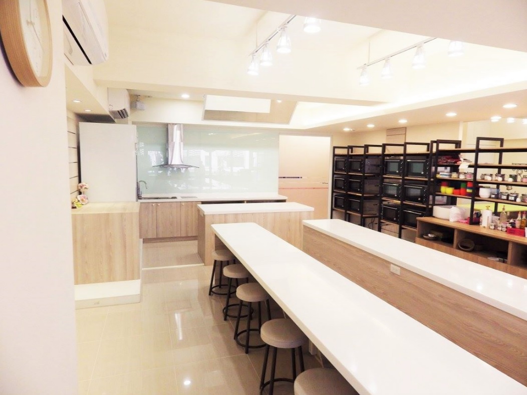 展示專櫃 & 大型工作檯 